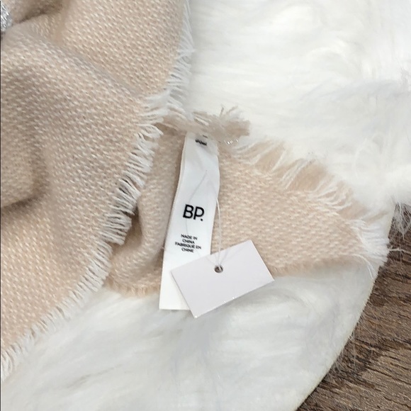 BP scarf - Picture 3 of 11